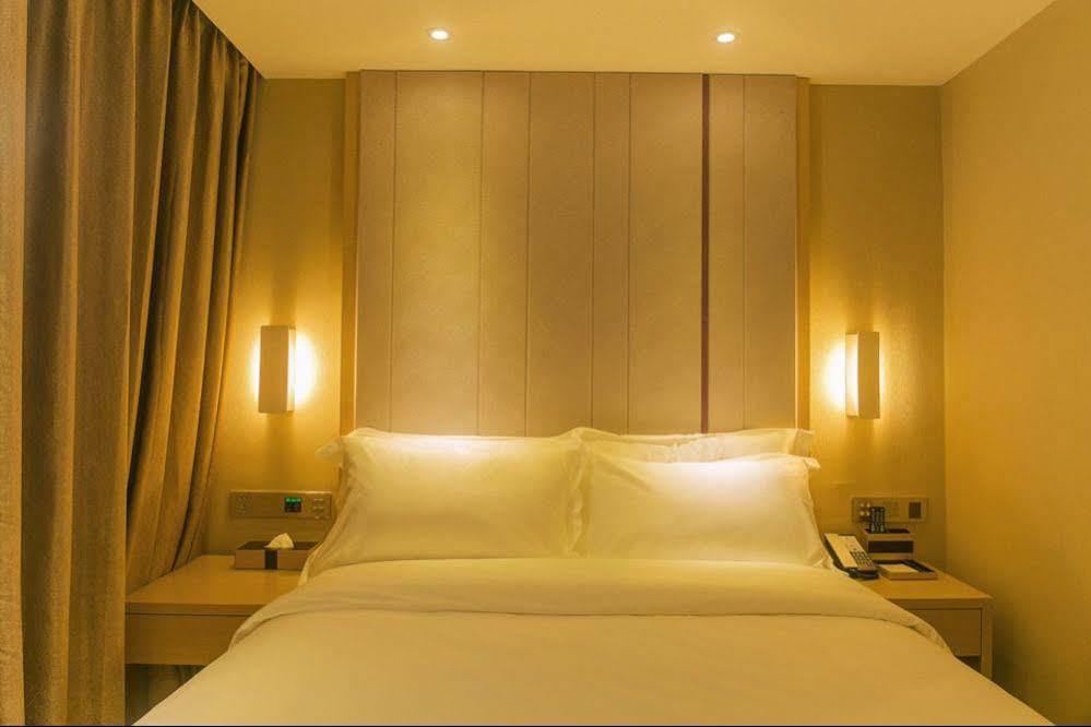 Guangzhou Colorful Days Hotel Exterior photo